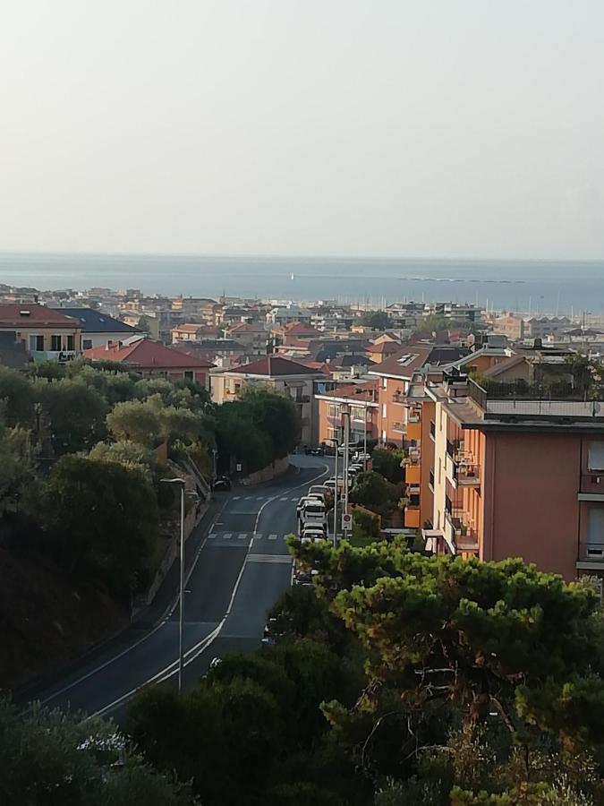 Апартаменты Terrazza Sul Mare In Via Devoto Кьявари Экстерьер фото