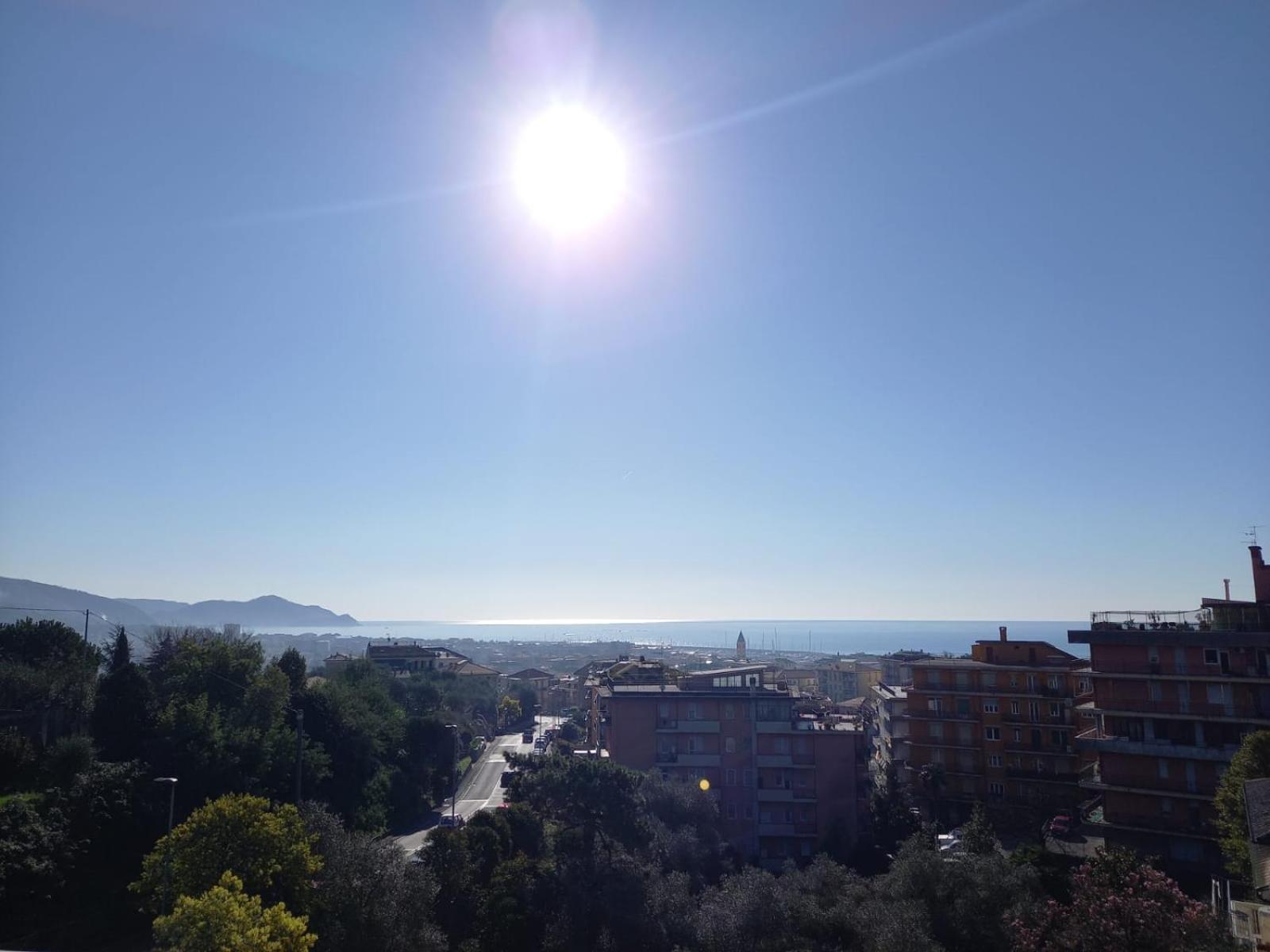 Апартаменты Terrazza Sul Mare In Via Devoto Кьявари Экстерьер фото